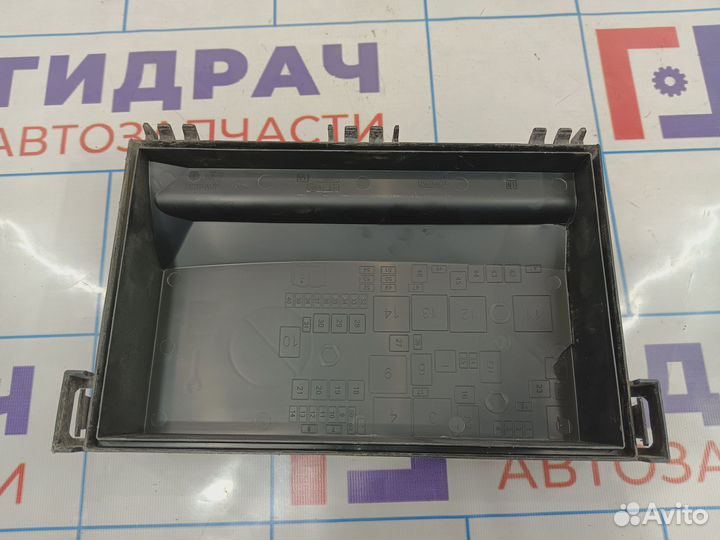 Крышка блока предохранителей Opel Astra (J) 134033