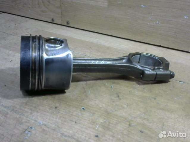 Поршень Skoda Octavia A5 restailing 03LA