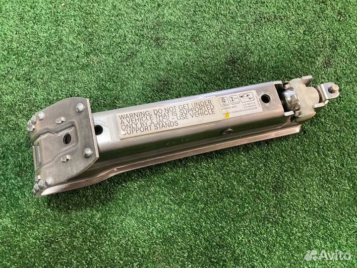 Домкрат Mercedes-Benz E-Class W212 273971 2011