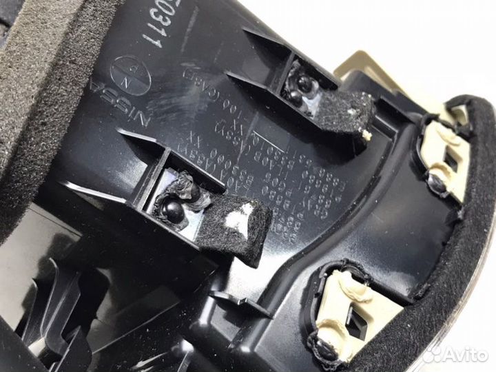 Дефлектор воздушный левый Infinity Qx80 Z62 2015