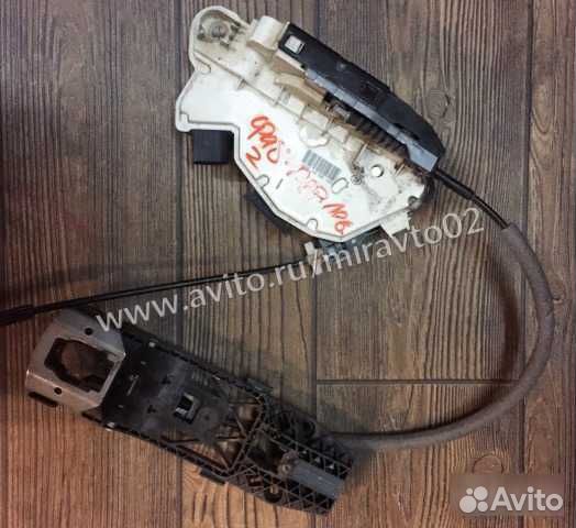 Замок двери задний левый Skoda Fabia 2 2010