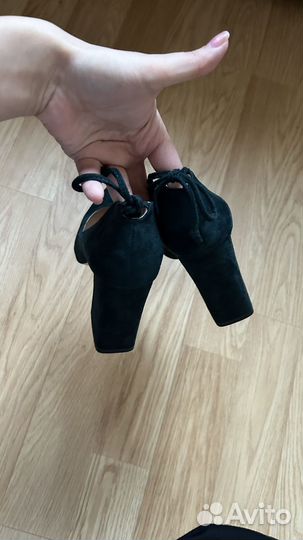 Туфли на толстом каблуке