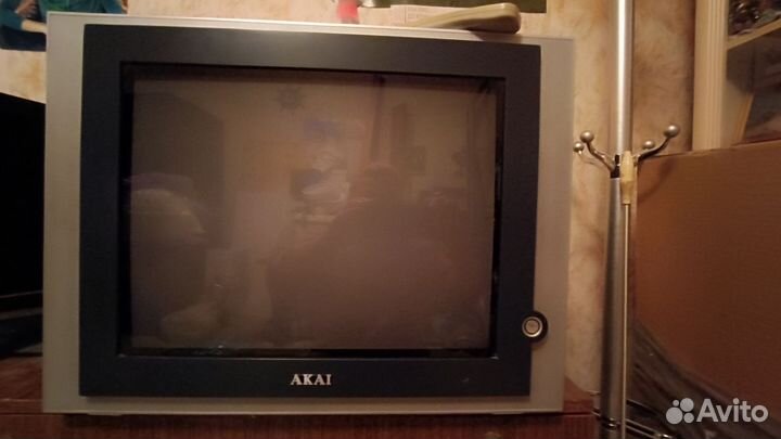 Телевизор akai работает