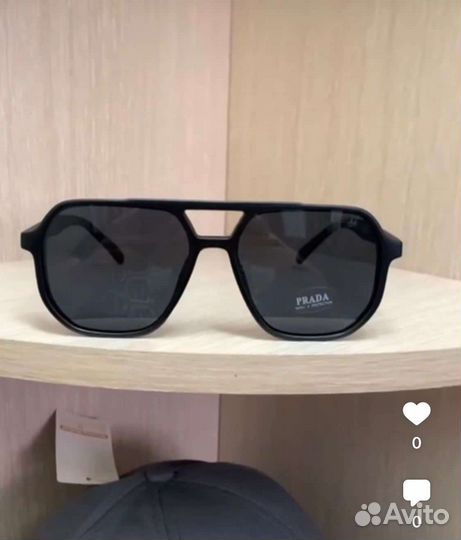 Солнечные очки prada