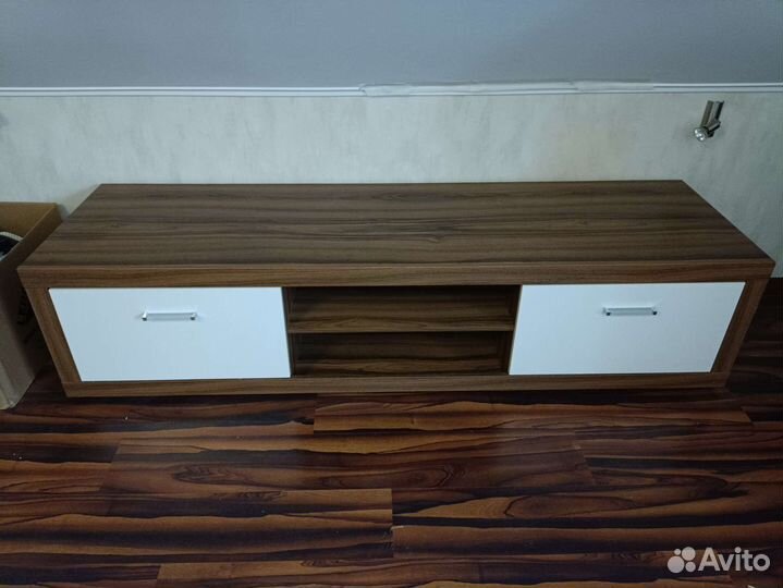 Тумба под телевизор