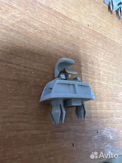 Кронштейн козырька VAG