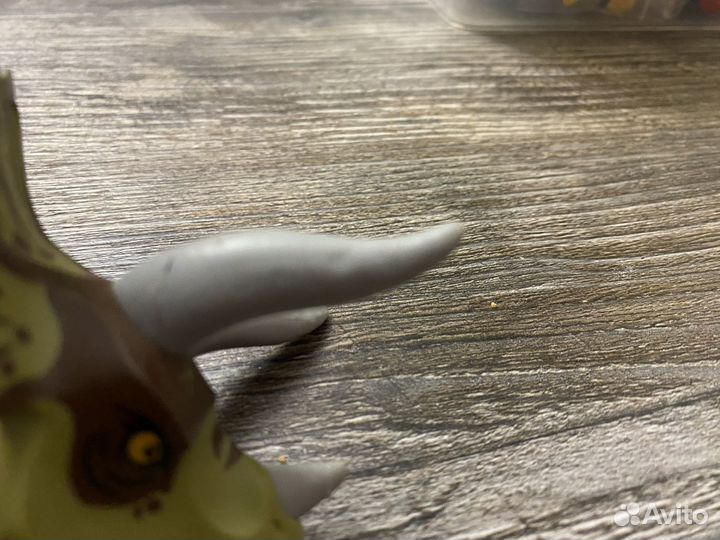 Голова Трицерапторса Лего