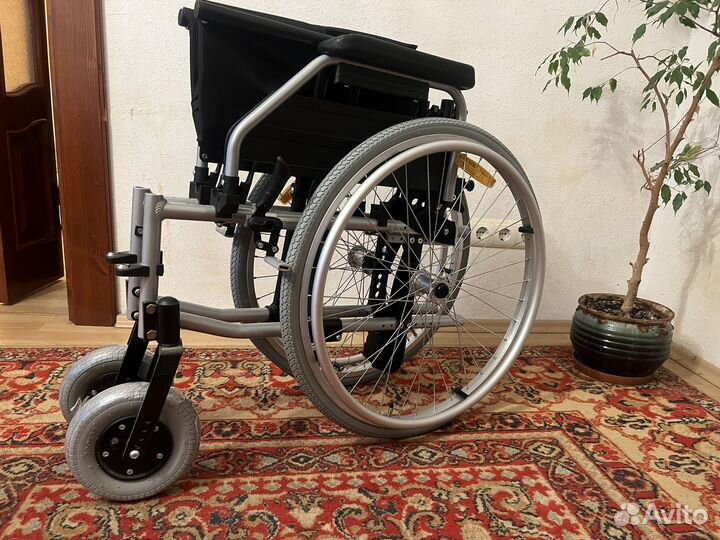 Новая Инвалидная кресло-коляска складная KY954LGC