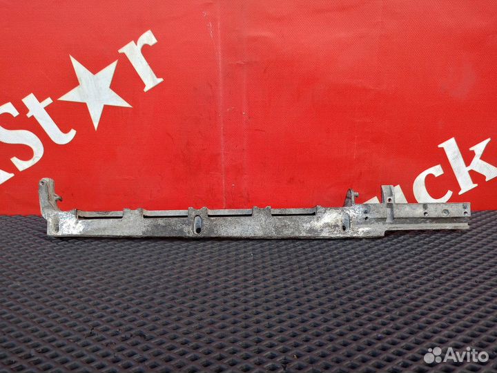 Подножка левая 2020г. Daf XF106