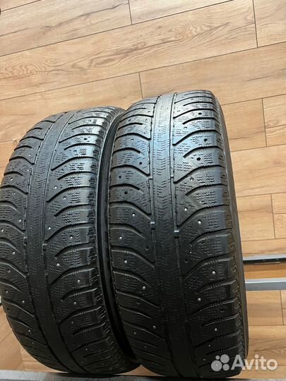 Bridgestone Ice Cruiser 7000 235/65 R17