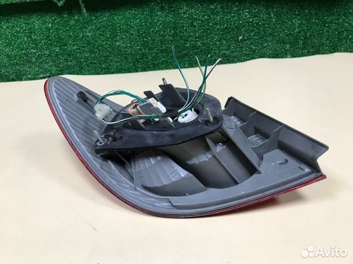 Фонарь задний правый Toyota Corolla Usa ZZT131