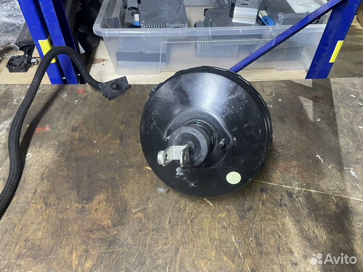 Вакуумный усилитель тормозов на Мерседес w212