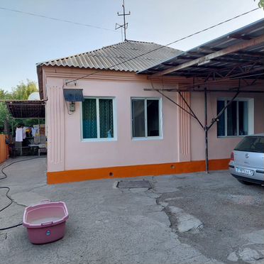 Дом 80 м² на участке 4 сот.