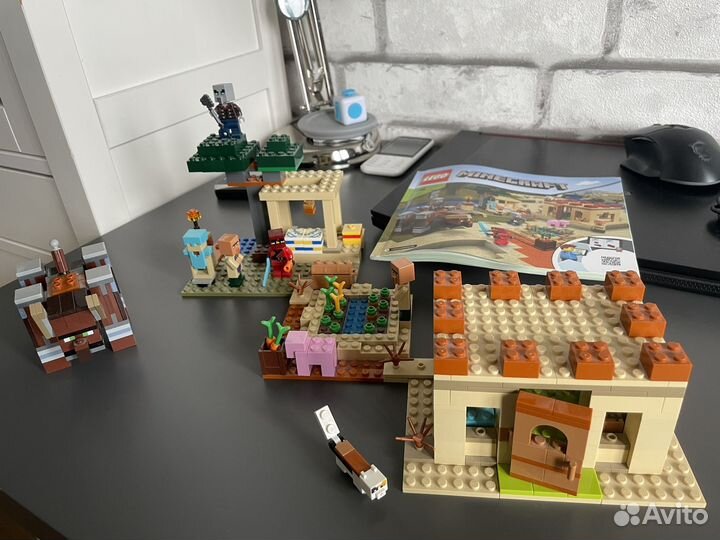 Лего 21160 деревня разбойников