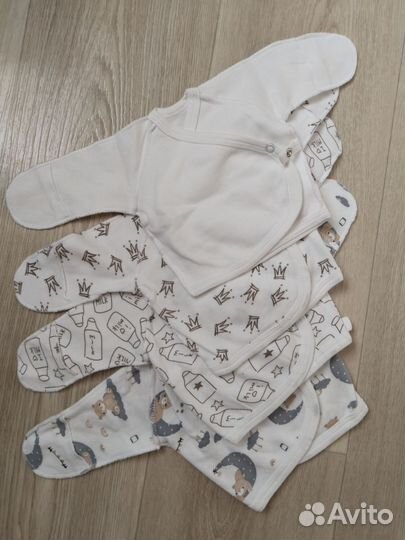 Комплект одежды на новорожденного 50 см (унисекс)