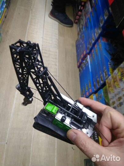 Кран игрушка