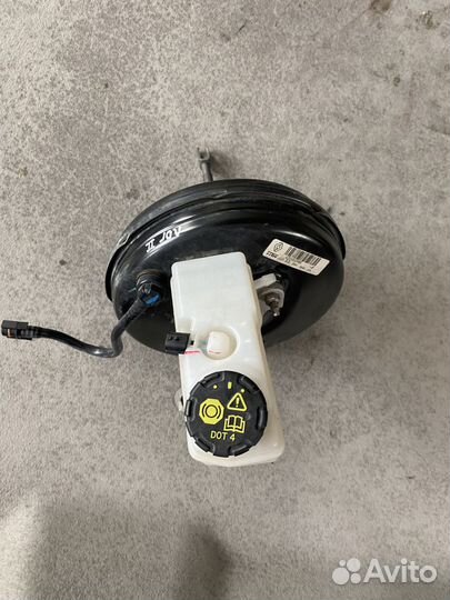 Вакуумник тормозной Renault Logan II рестайлинг (2