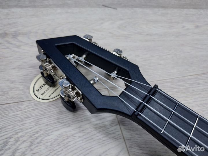 Укулеле новая