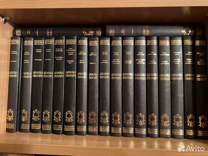 Книги серии исторический роман