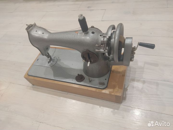 Швейная машина Подольск