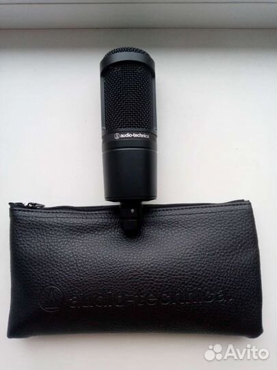 Профессиональный микрофон - Audio-Technica AT2020