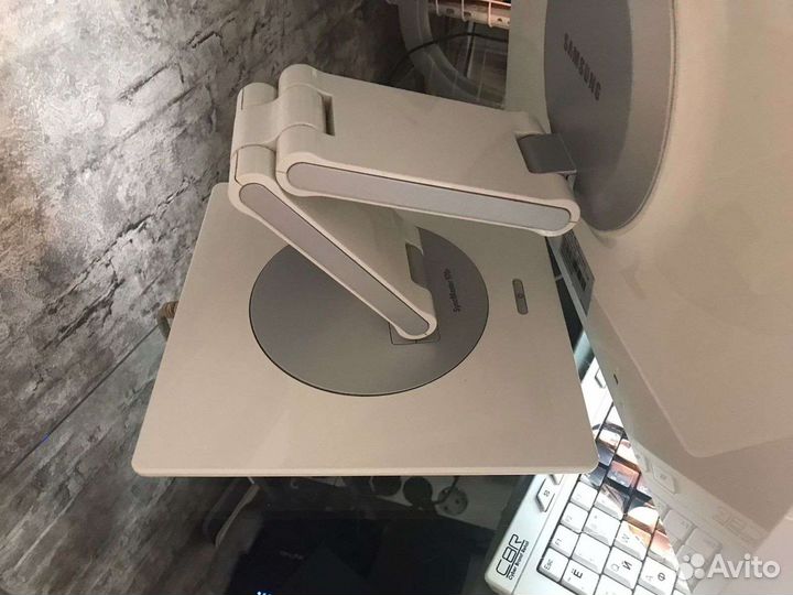 Монитор Samsung