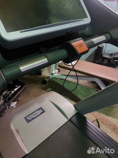 Беговая дорожка Technogym