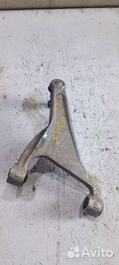 Рычаг задний верхний правый 555011CA0A