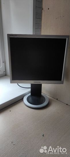 Монитор Samsung 17