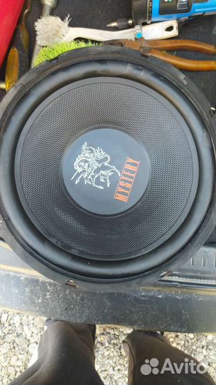 Динамик для сабвуфера