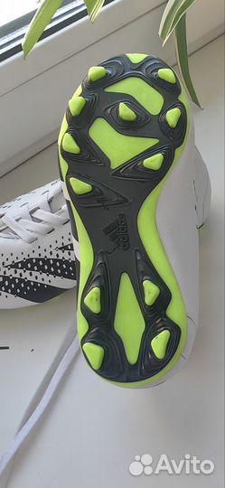 Футбольные бутсы adidas predator 32