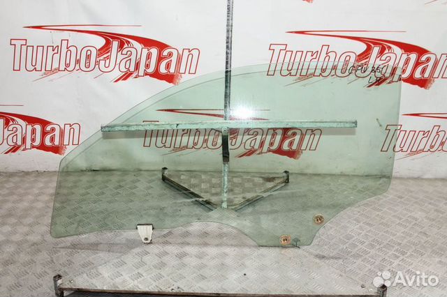 Стекло двери левое Skyline CPV35 Infiniti G35 купе