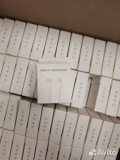 Type-c/Lightning. USB/Type-c. USB/Lightning