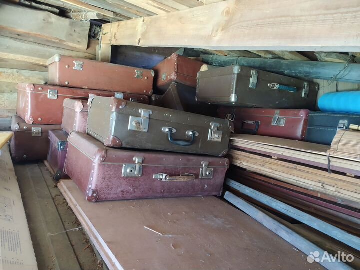 Чемодан фибровый