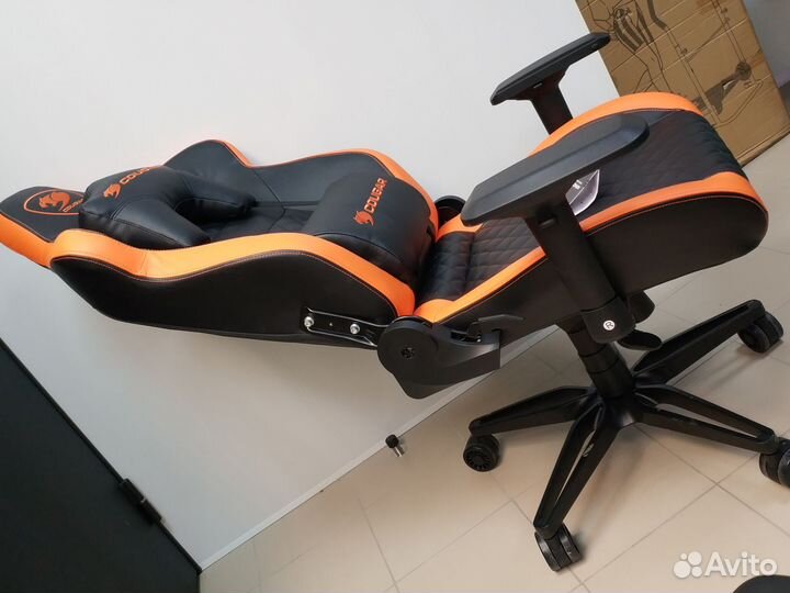 Компьютерное кресло Cougar