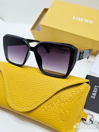 Солнцезащитные очки женские Loewe