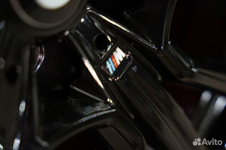 Диски разноширокие реплика BMW7 R19 5-112 B