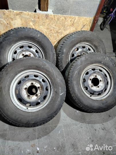 Штампы с резиной УАЗ r16