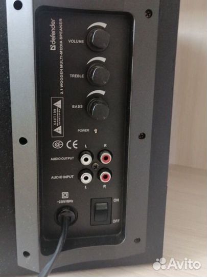 Сабвуфер defender