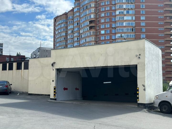 Машиноместо, 18 м²