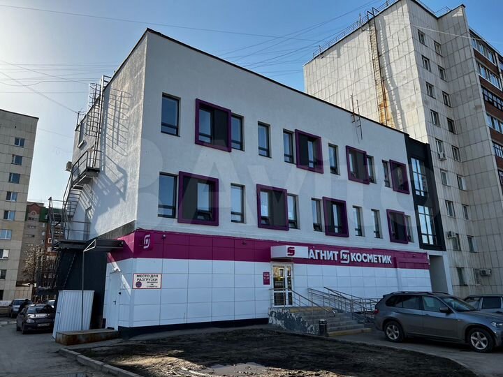 Помещение 247 м² с магнитом