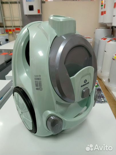Пылесос Eurostek EVC-3011 новый