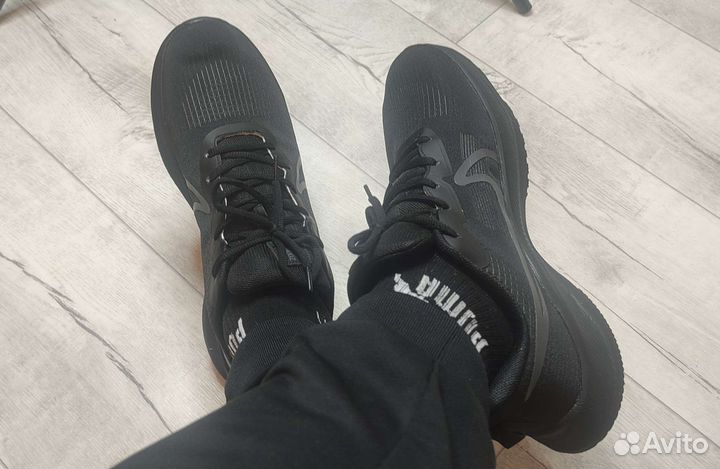 Кроссовки мужские типа Nike