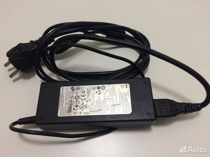 Блок питания ноутбука Samsung A10-090P1A оригинал