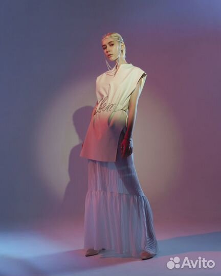 Дизайнер модельер