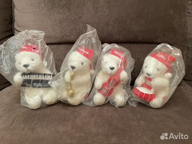Игрушки мишки Coca-Cola