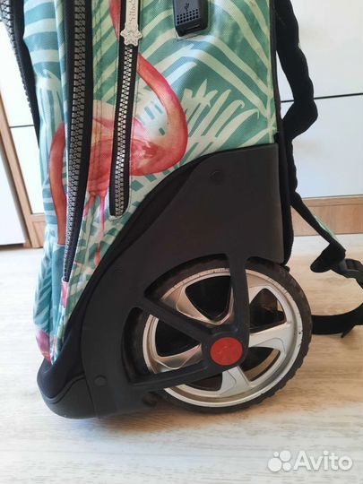 Рюкзак на колесах 