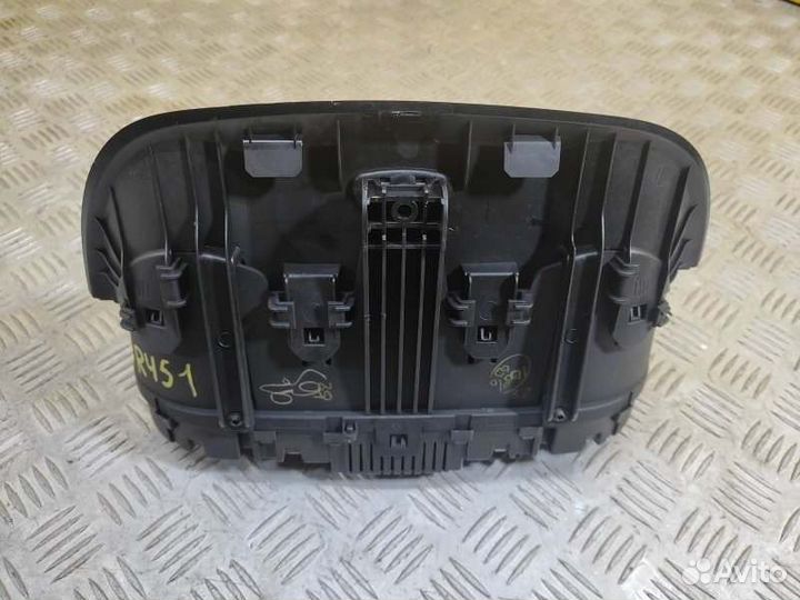 Щиток приборов (приборная панель) Land Rover Range