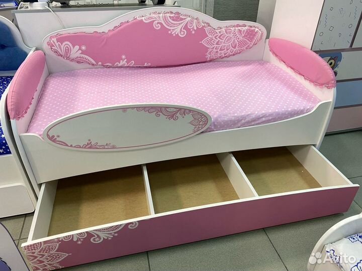 Детский диванчик для девочки