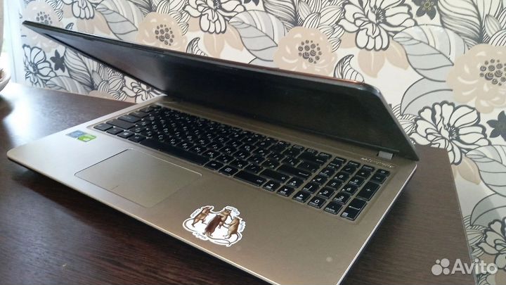 Ноутбук asus для учебы и развлечения